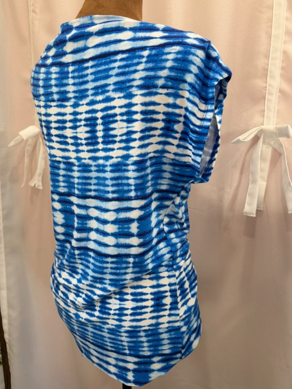 Ruby Rd. Blue & White Ruched Side Top – Size Small - Picture 9 of 12